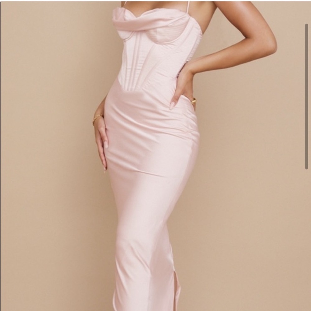 HOUSE OF CB 'Charmaine' Blush Pink
Corset Maxi Dress